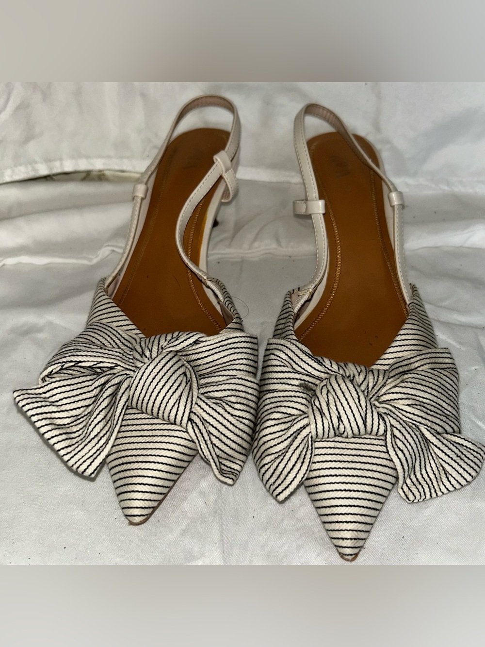 Zara White and Black Striped Bow Pointed Slingback Kitten Heels